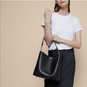 COPY - Leatherology Elizabeth Large Bucket Bag